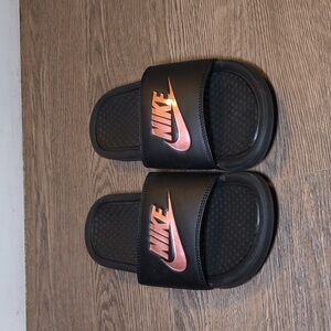 Nike Black and Pink Slide Sandals Size 6 Womens Swoosh Y4